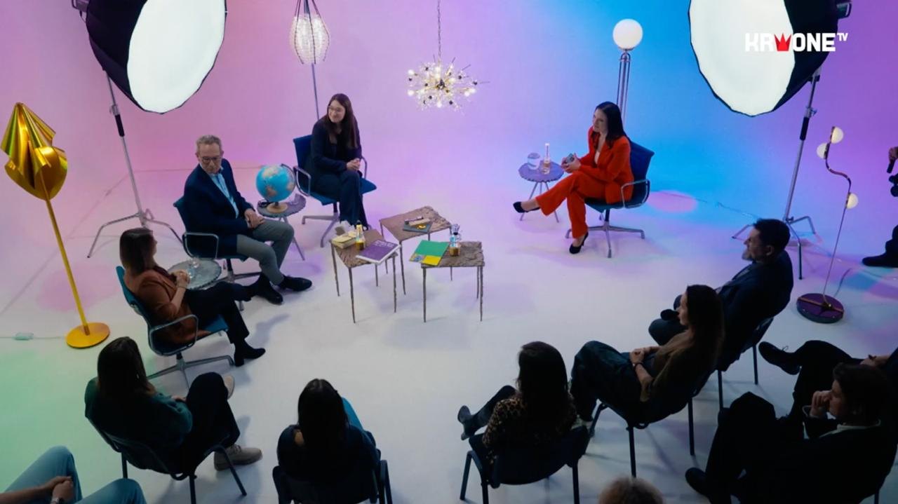 Business Academy Gesprächsrunde im Studio